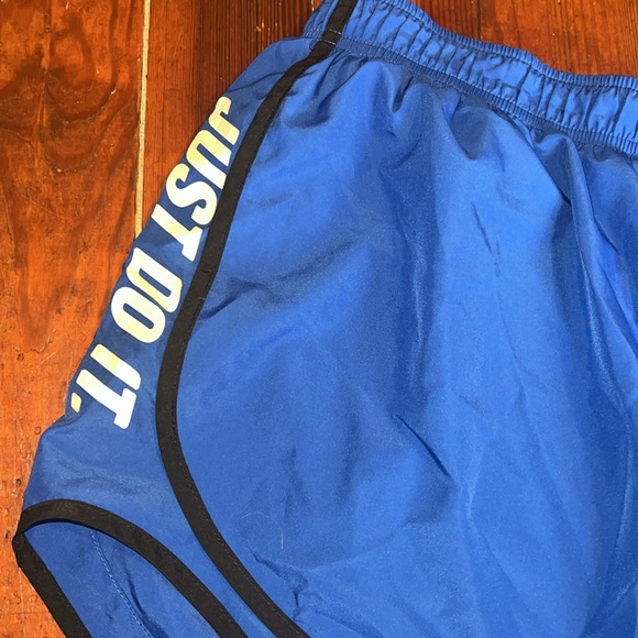 Plus Size Nike Tempo Shorts - Picture 3 of 4